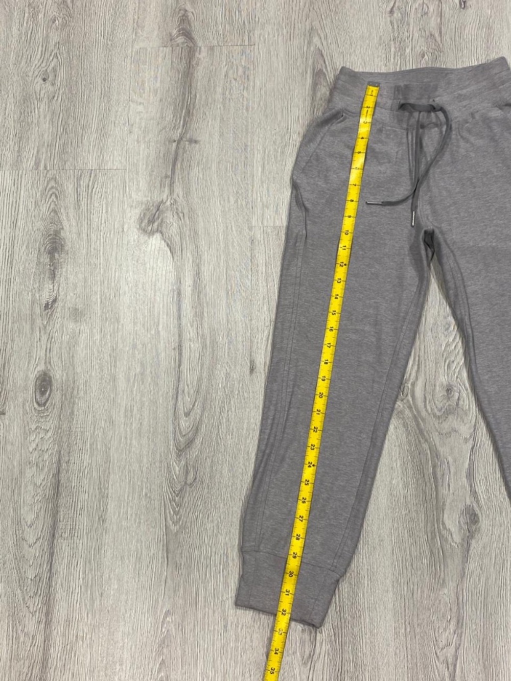 Lululemon Heathered Grey Align Joggers - Size 0 - Picture 4 of 7